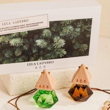 本色恩车载香薰UT她栀子花吊坠挂件车内持久清香去异汽车香水