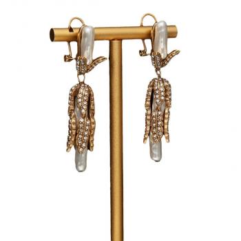 气质个性复古金做旧贝珠树叶镶钻耳饰